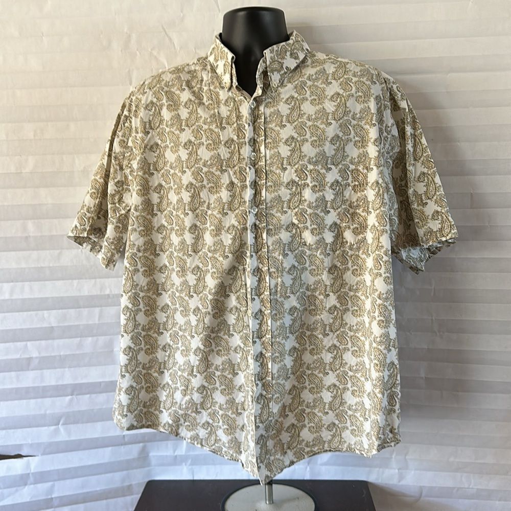 Roundtree & Yorke Men’s Paisley Button Down Shirt Size XL Casual Short Sleeve